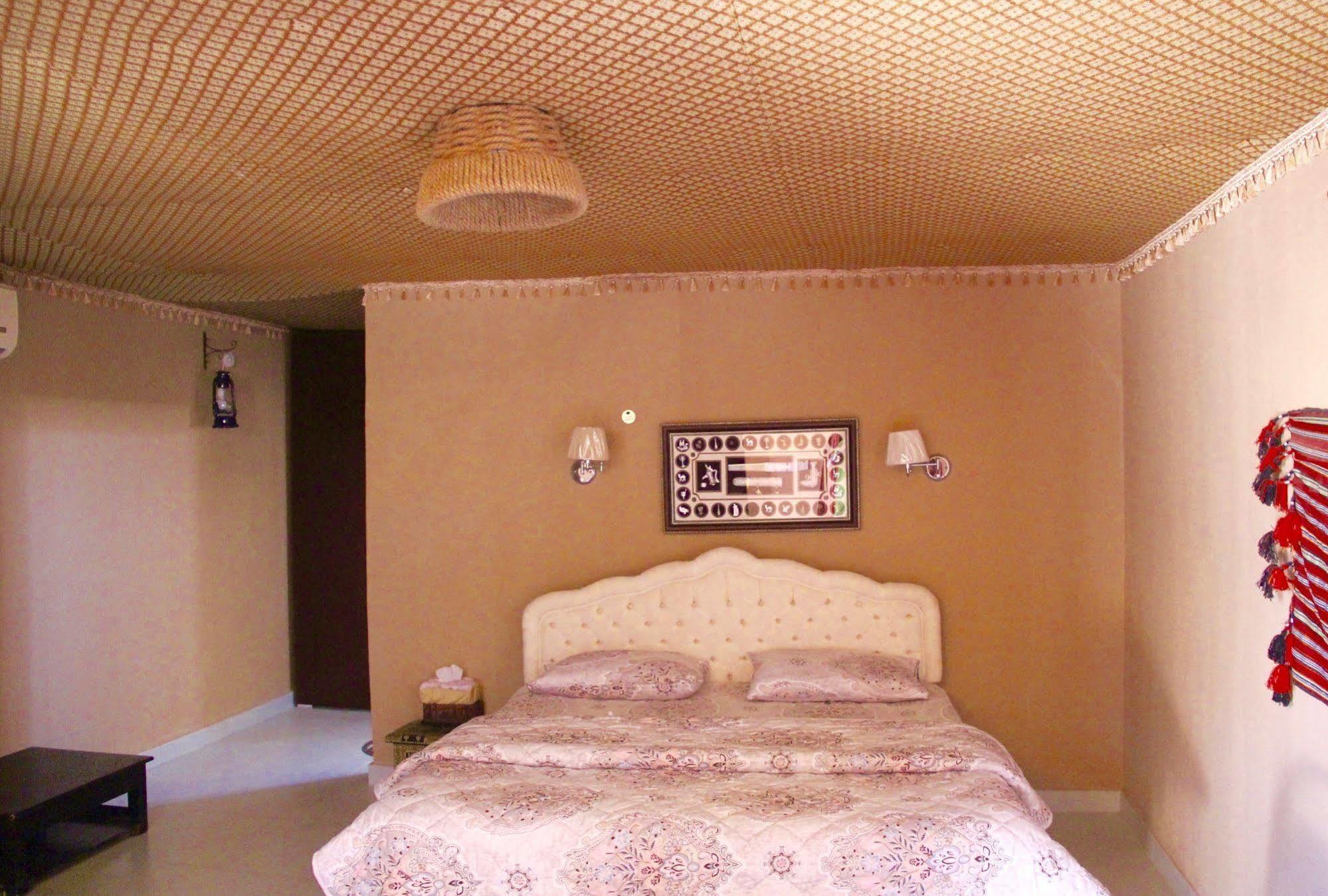 Arabian Oryx Camp Tente de luxe Shāhiq